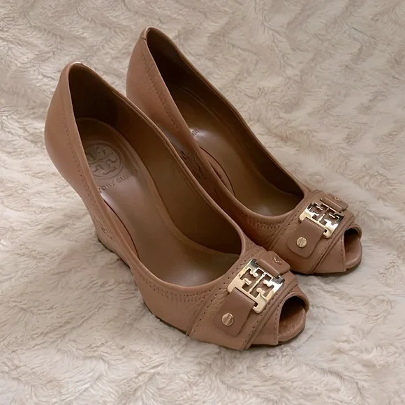 Tory Burch Tan Wedges - Picture 7 of 9